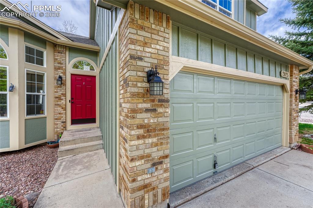 Image 3 of 49: Entry