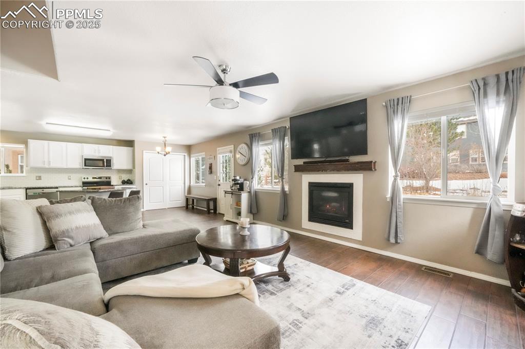 Image 11 of 50: Living Room