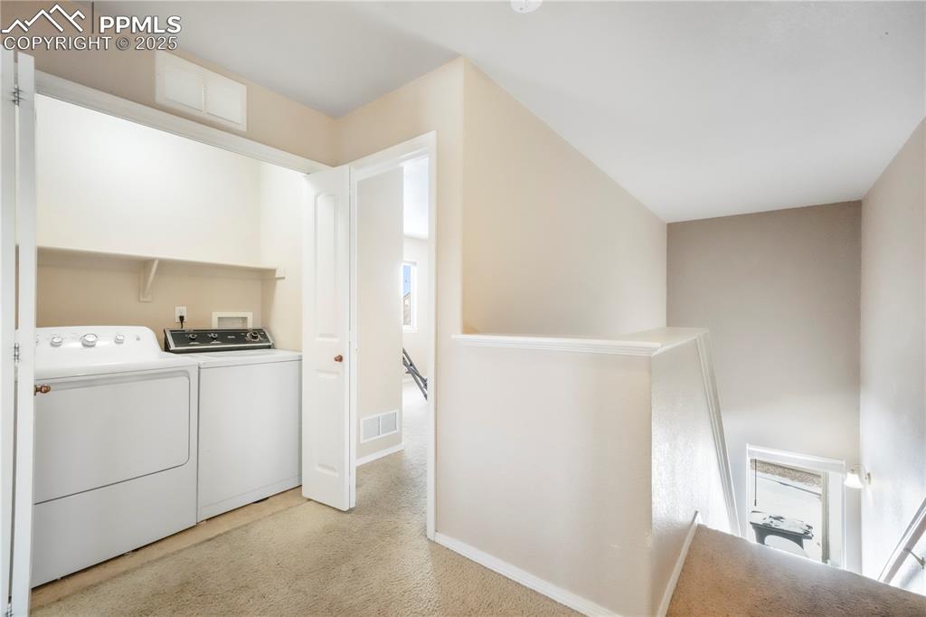 Image 29 of 50: Laundry