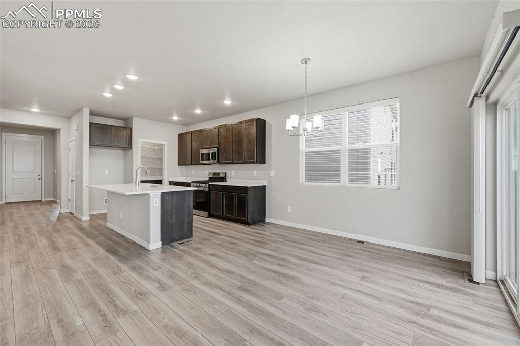 Image 6 of 46: Kitchen