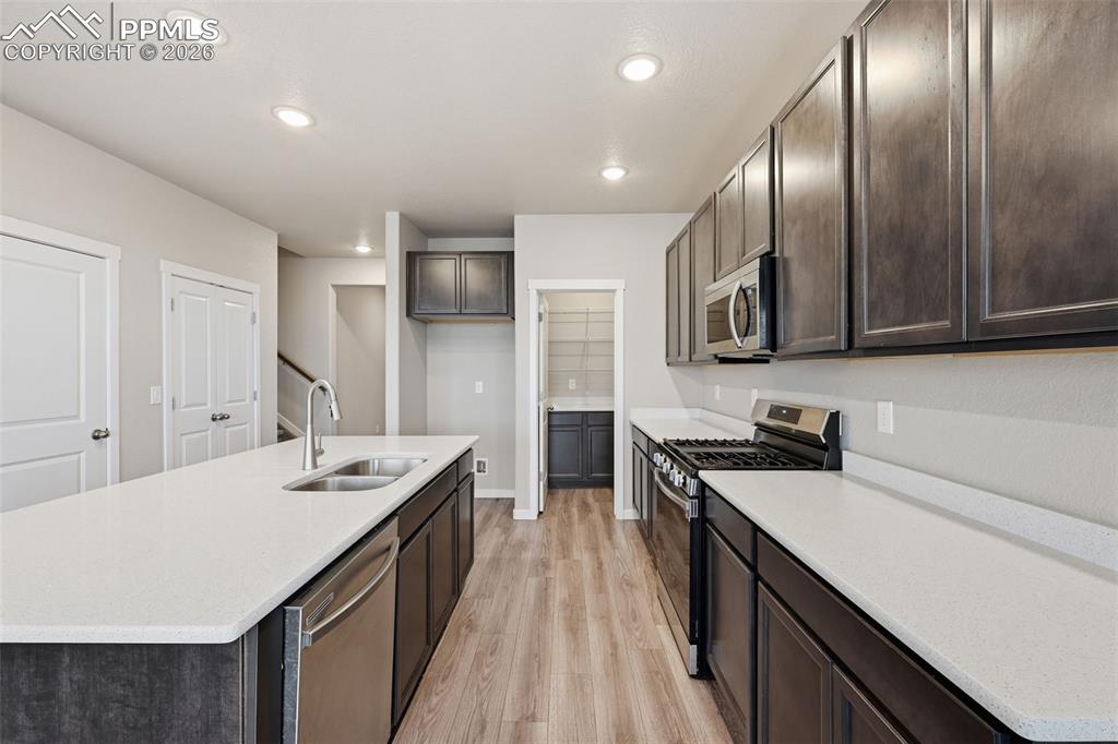 Image 9 of 46: Kitchen