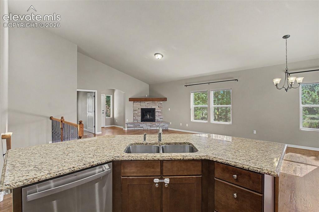 Image 8 of 34: Kitchen