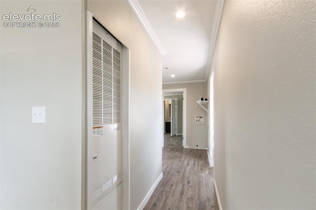 Image 11 of 33: Hallway