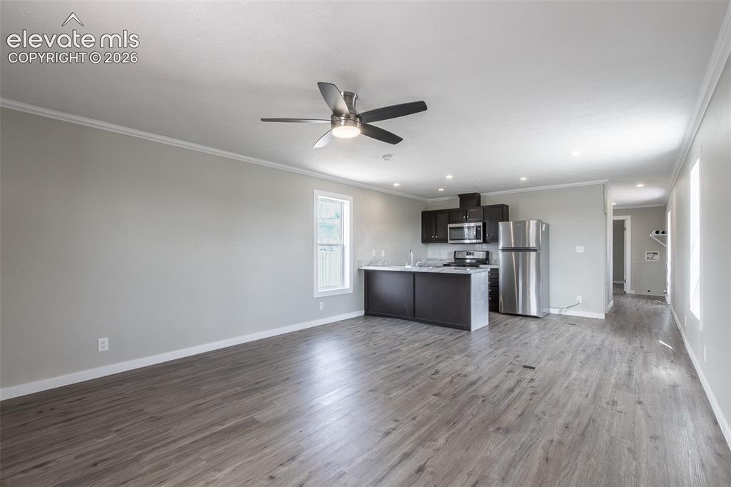 Image 6 of 33: Living Room