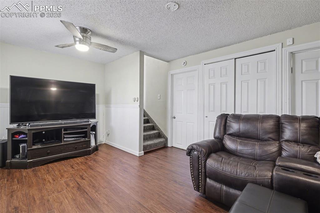 Image 12 of 35: Living Room