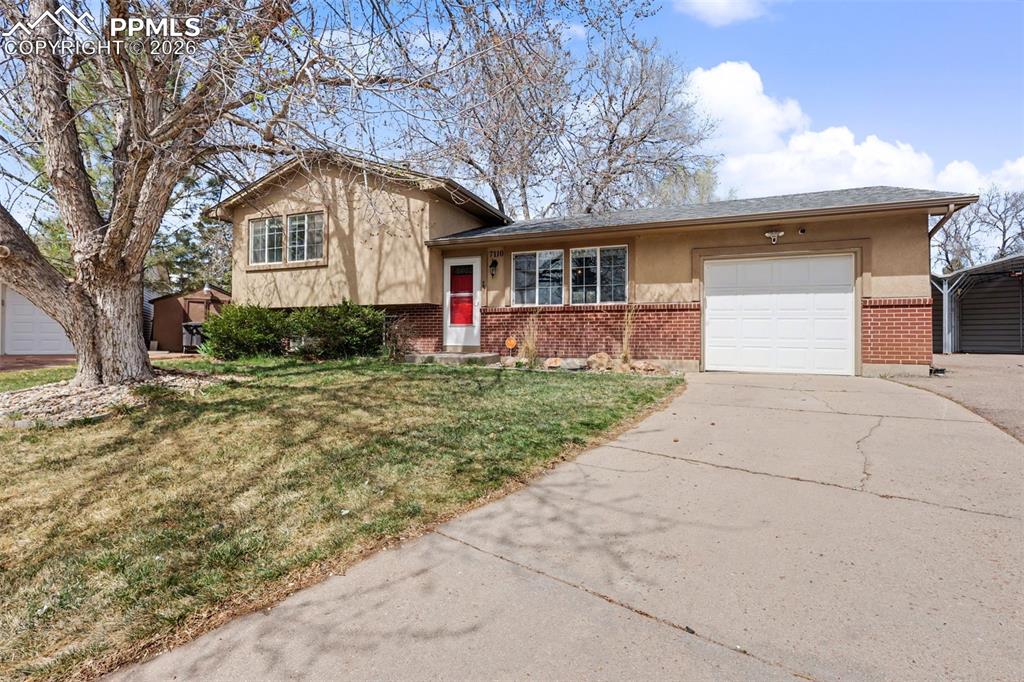 Image 6 of 35: Front of Structure