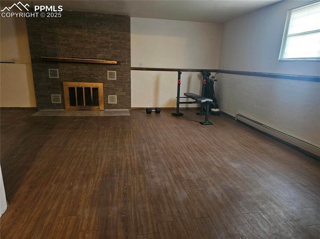 Image 16 of 25: Exercise Room