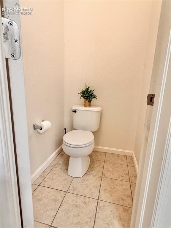 Image 12 of 16: Bathroom