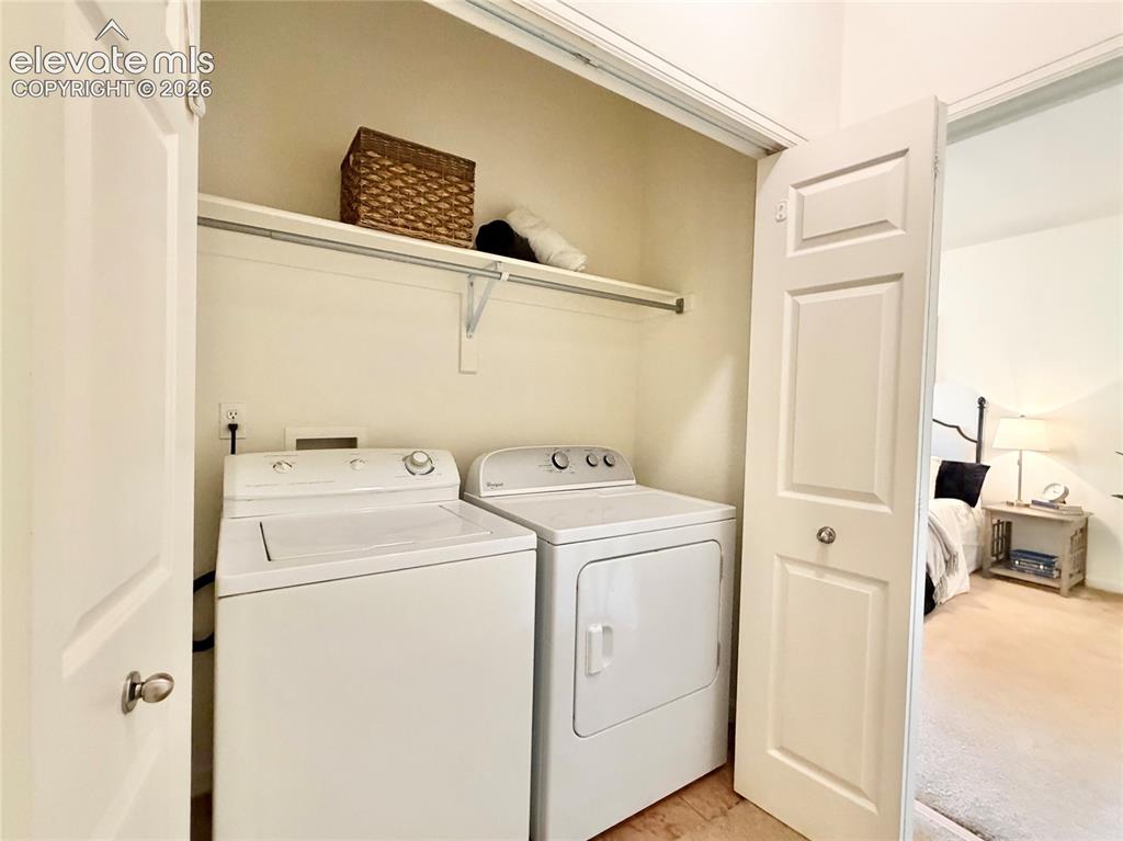 Image 16 of 16: Laundry