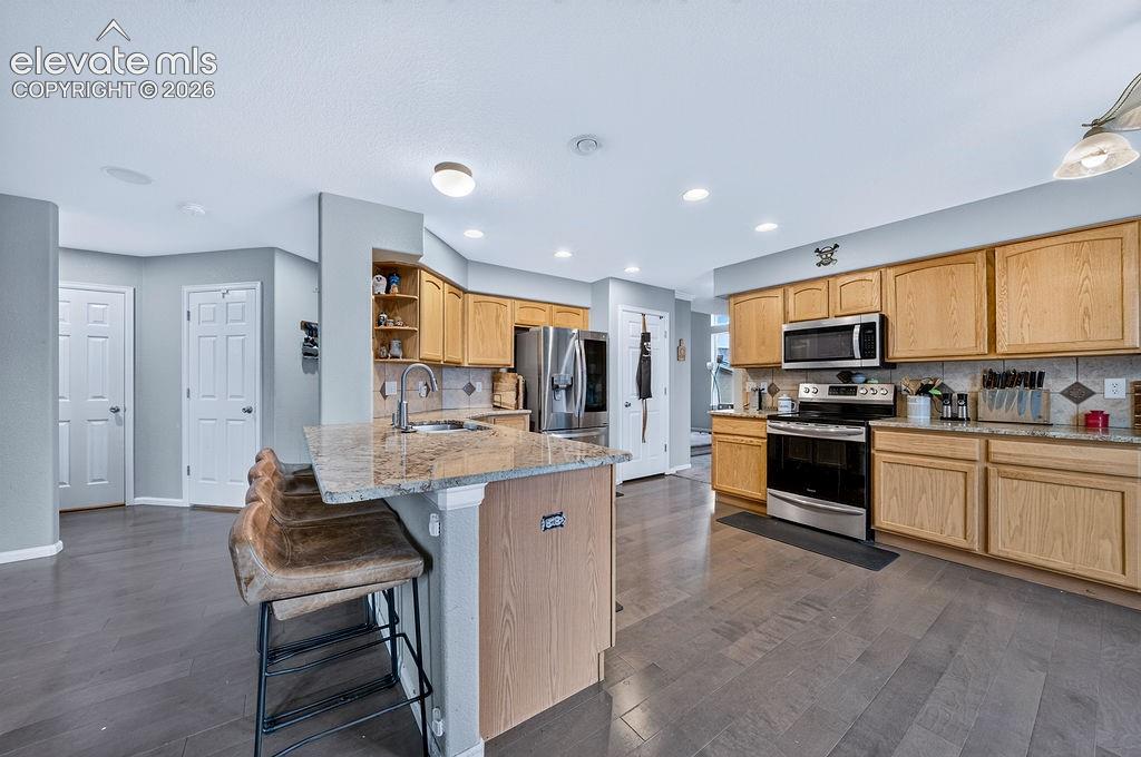 Image 11 of 48: Kitchen