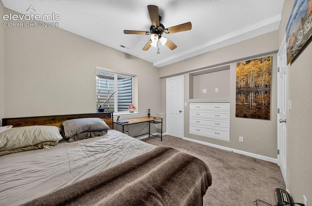Image 40 of 48: Bedroom