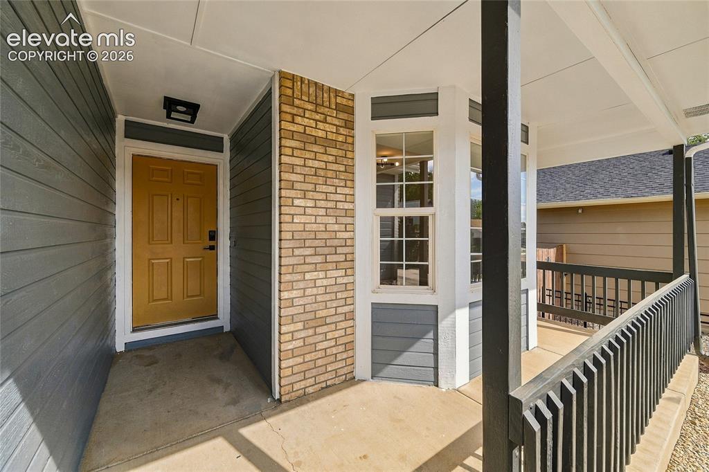 Image 6 of 26: Entry