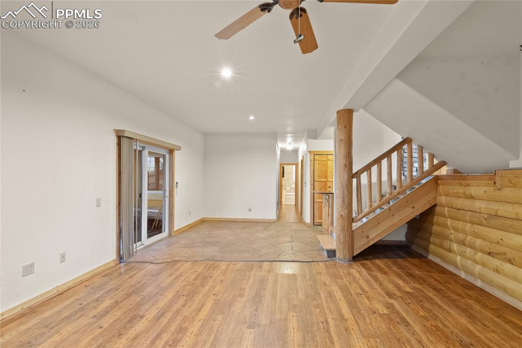Image 34 of 46: Family Room