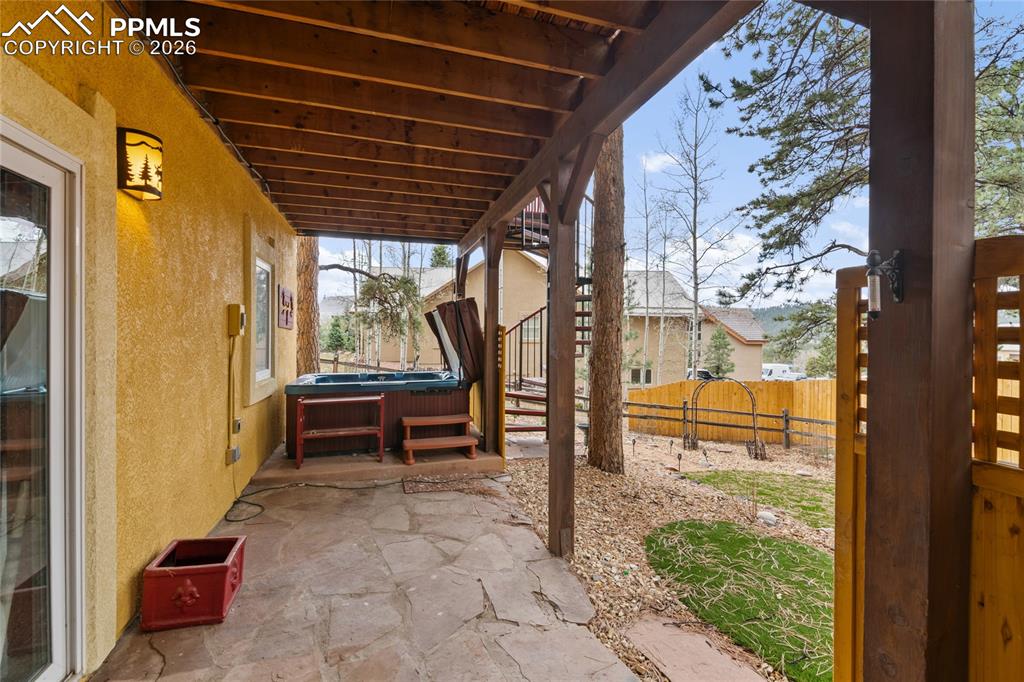 Image 43 of 46: Patio