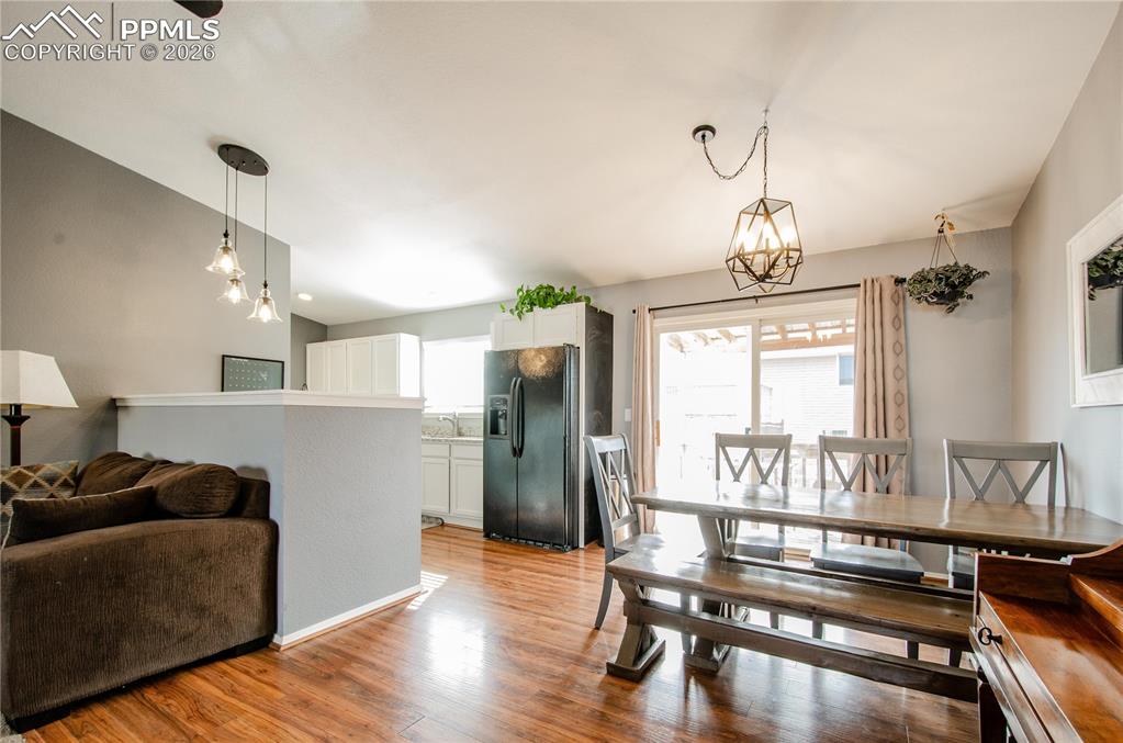 Image 11 of 43: Dining Area