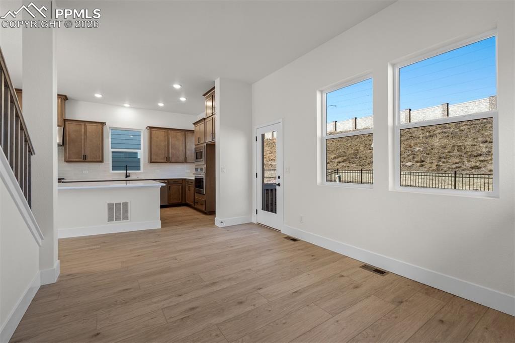 Image 12 of 35: Kitchen