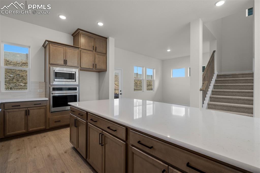 Image 20 of 35: Kitchen