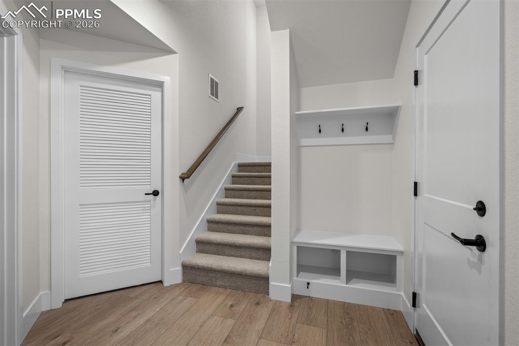 Image 7 of 35: Mud Room