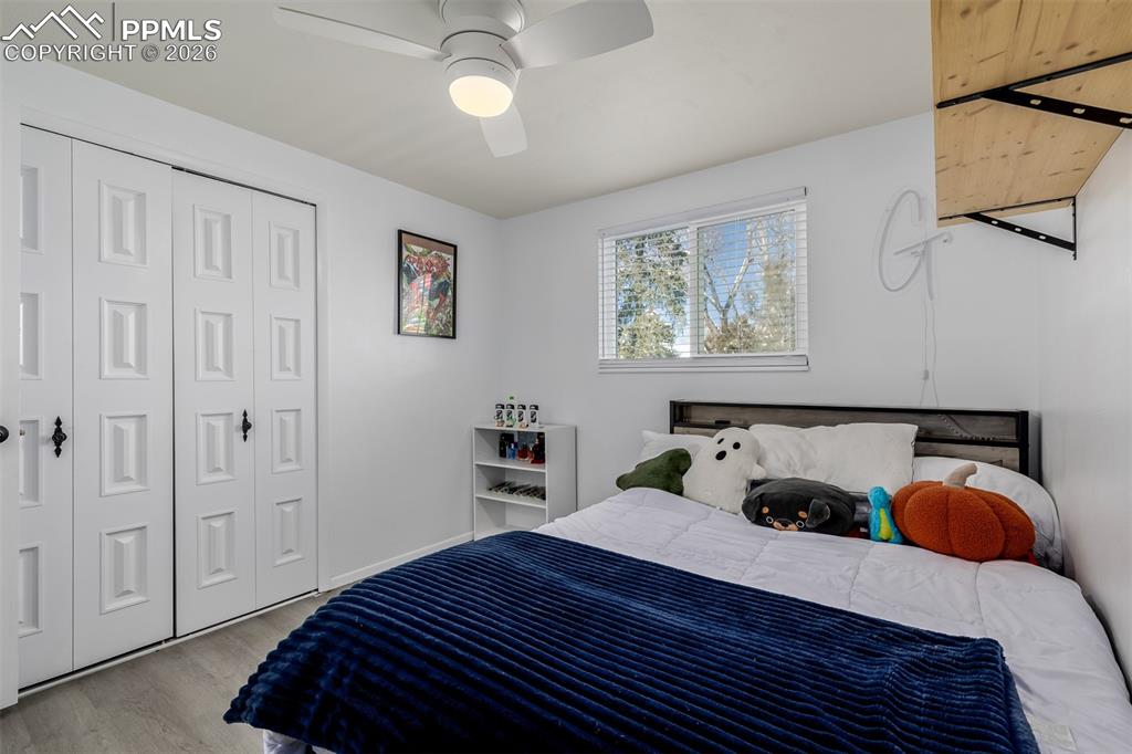 Image 25 of 49: Bedroom