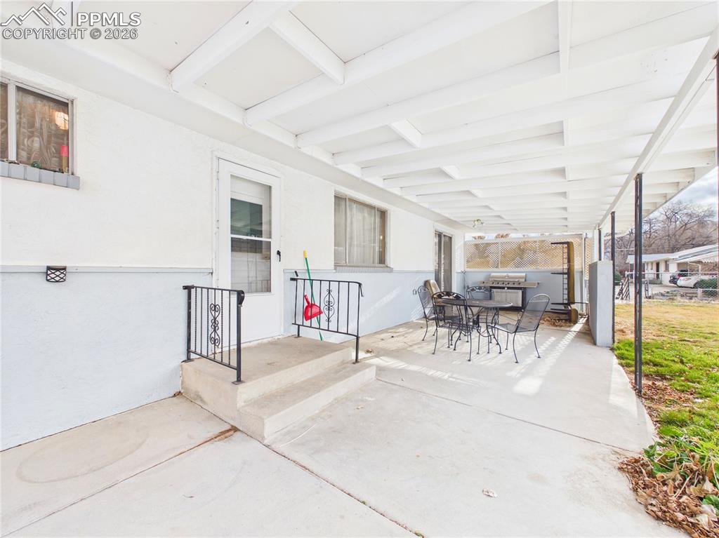 Image 27 of 37: Patio