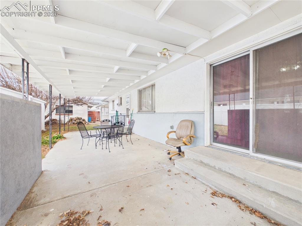 Image 31 of 37: Patio