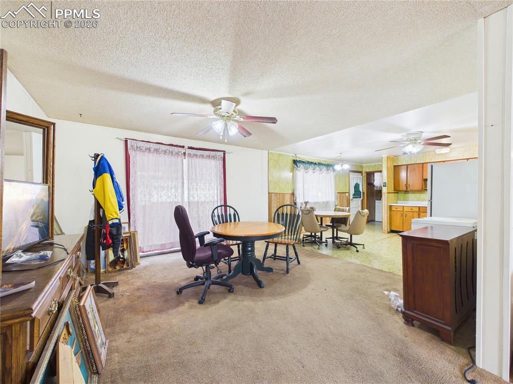 Image 9 of 37: Dining Area