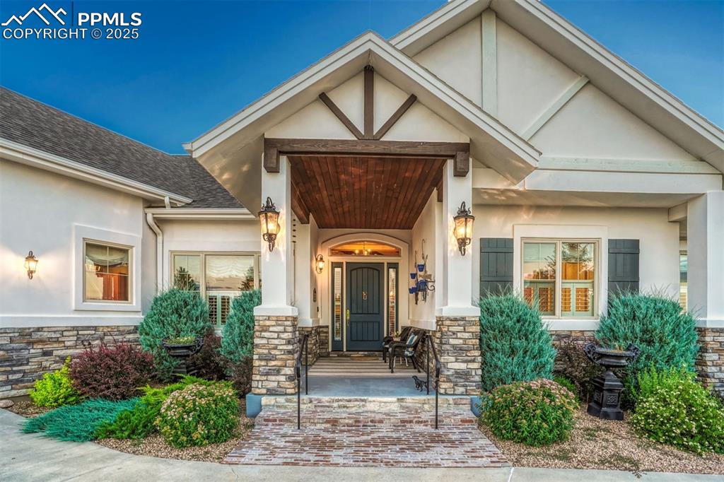 Caption: English manor elegance meets new world luxury in King’s Deer Highlands