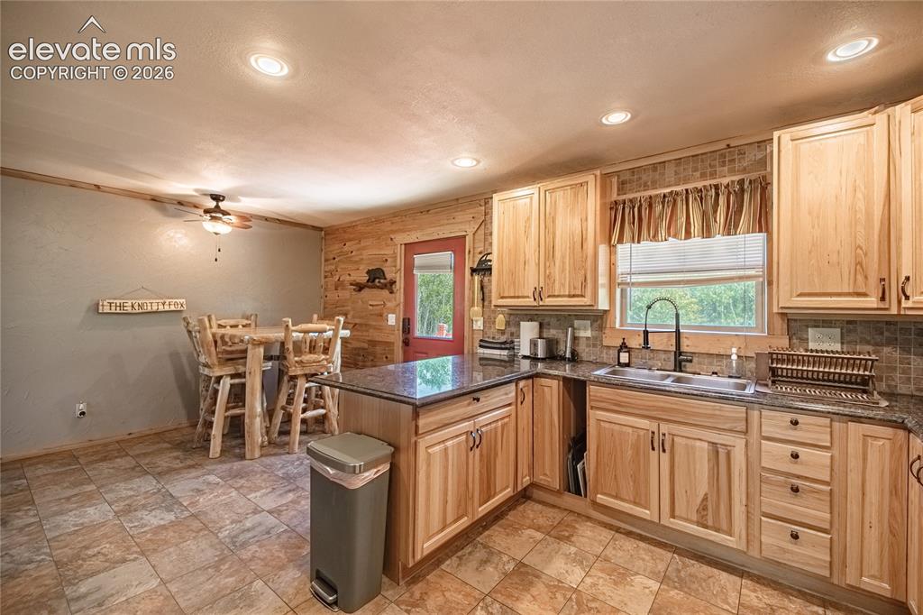 Image 9 of 45: Kitchen