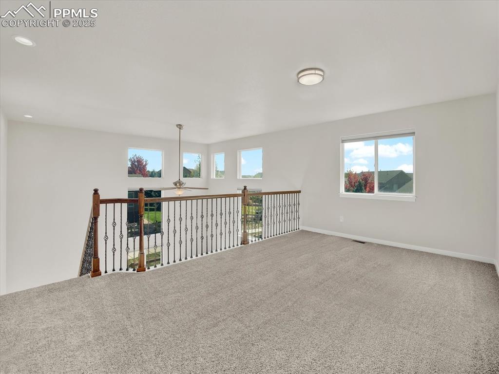 Image 22 of 50: Loft