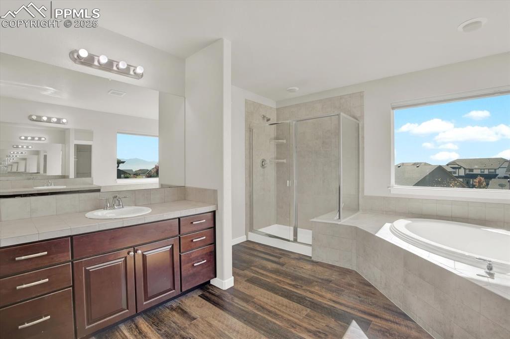 Image 29 of 50: Master Bathroom