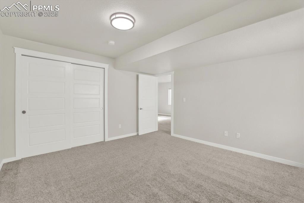 Image 40 of 50: Bedroom