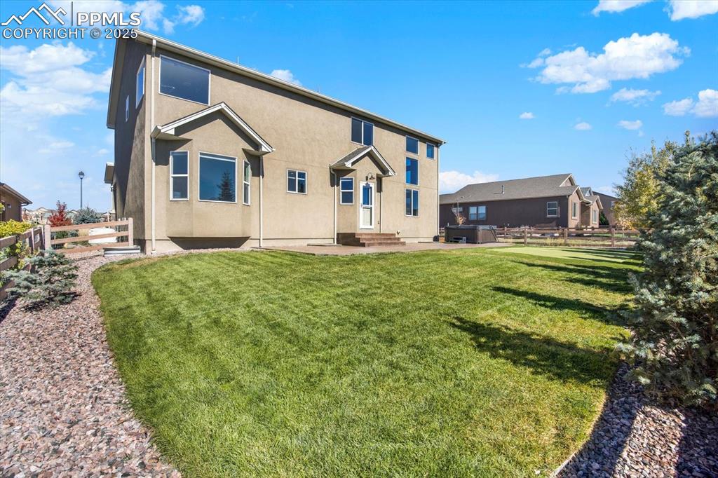 Image 43 of 50: Back of Structure