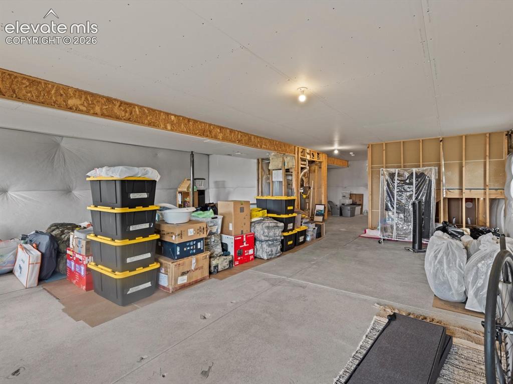 Image 38 of 45: 1200 sf