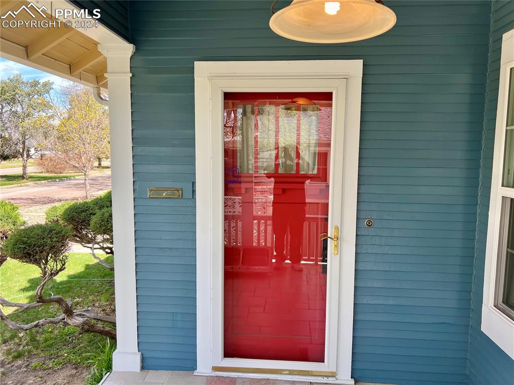 Image 4 of 18: View of exterior entry