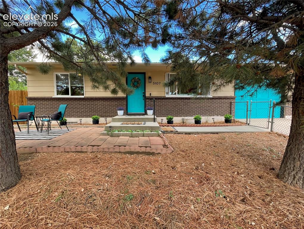 Image 1 of 32: Front of Structure