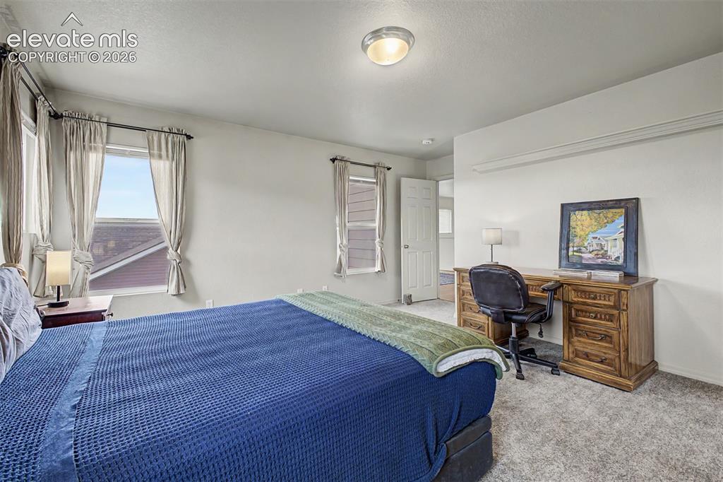 Image 19 of 35: Bedroom