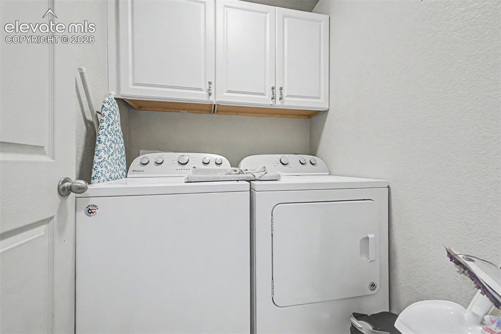 Image 28 of 35: Laundry Room