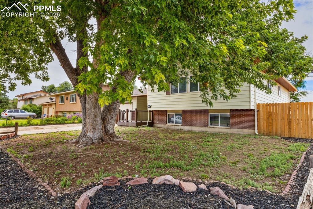 Image 3 of 27: Front of Structure