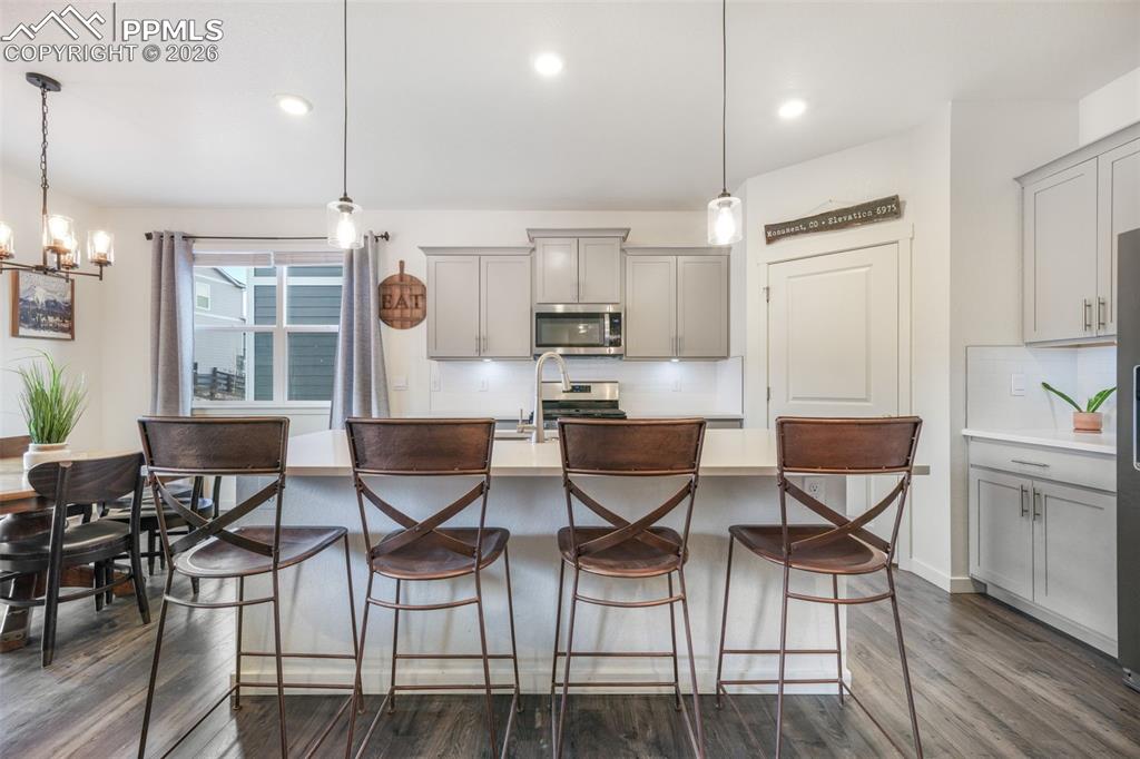 Image 9 of 50: Sitting Room