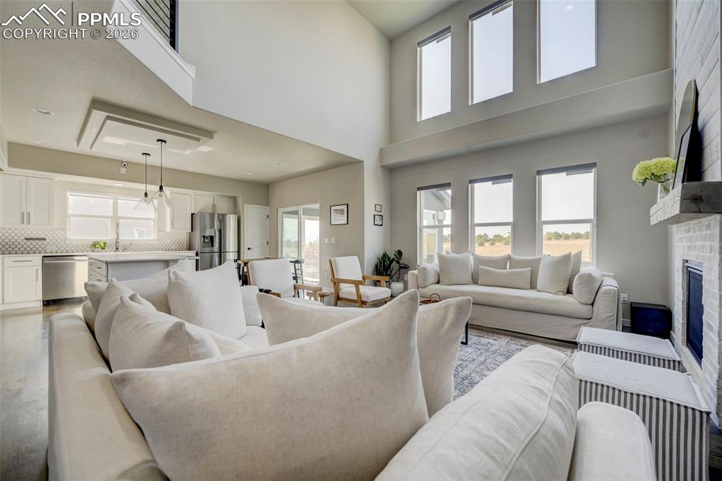 Image 14 of 48: Living Room