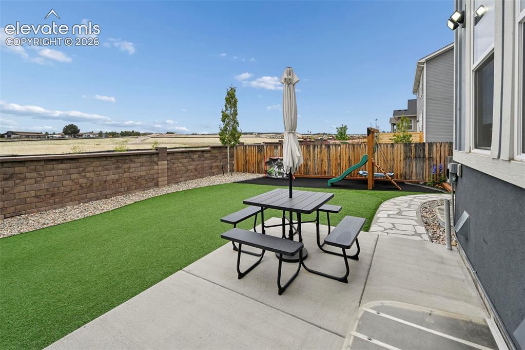 Image 19 of 47: Patio