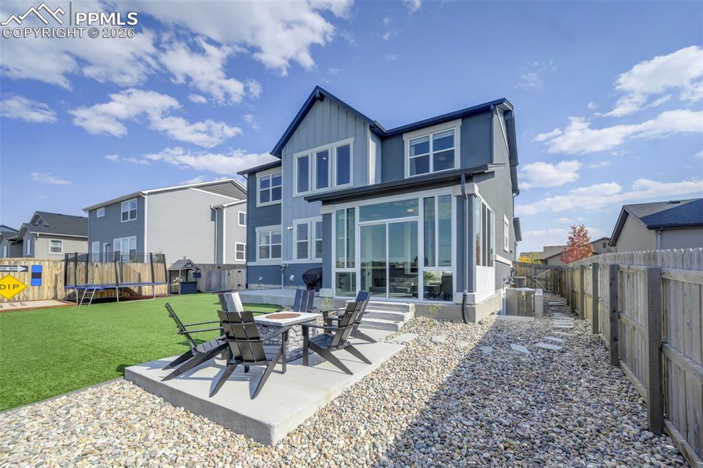 Image 7 of 48: Back of Structure