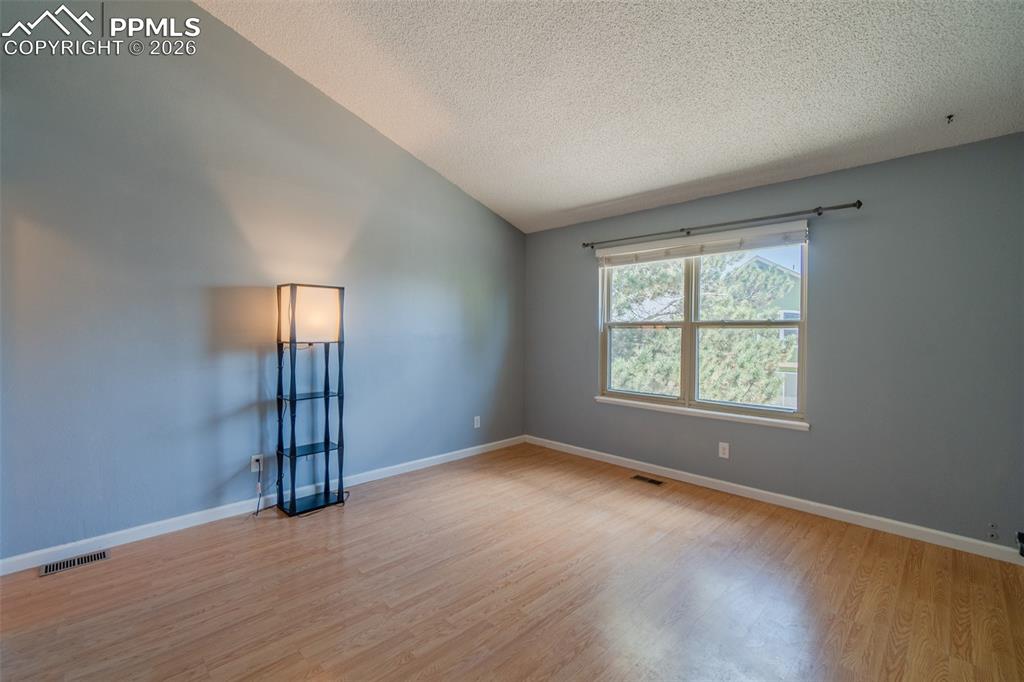 Image 27 of 37: Bedroom