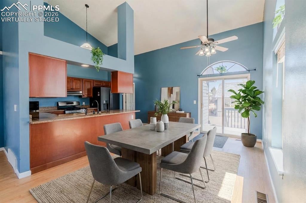 Image 5 of 37: Virtually Staged