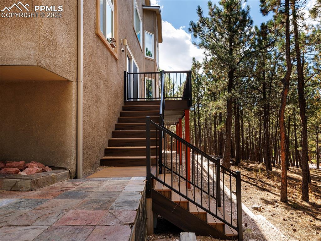 Image 45 of 50: View of stairs