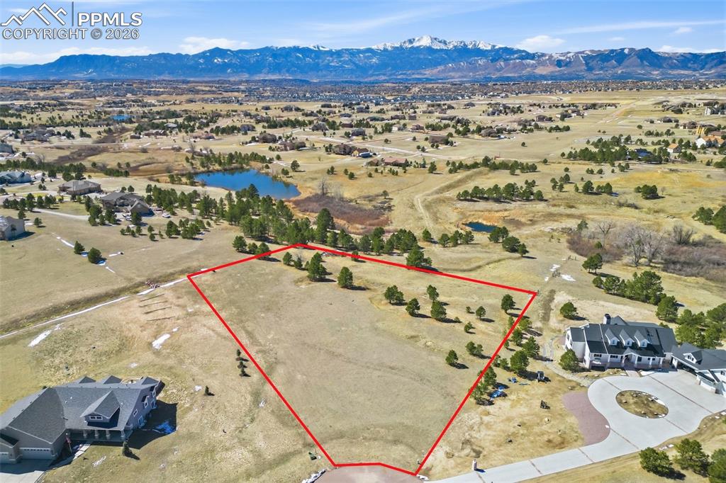 Image 6 of 14: Property Lines are approximate and not a survey