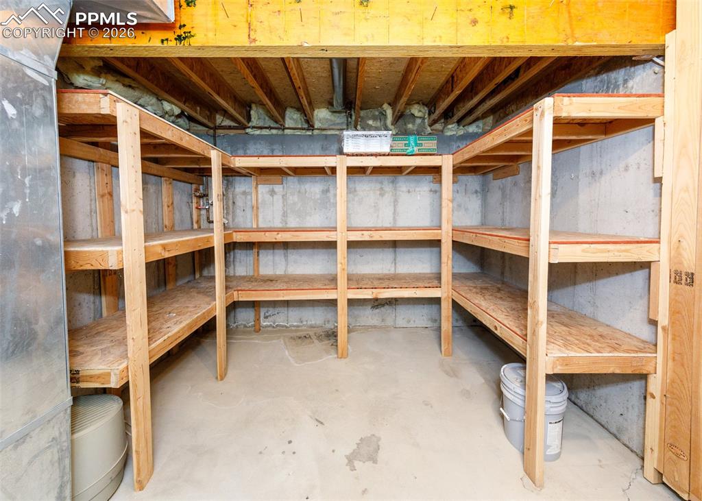 Image 38 of 50: Storage