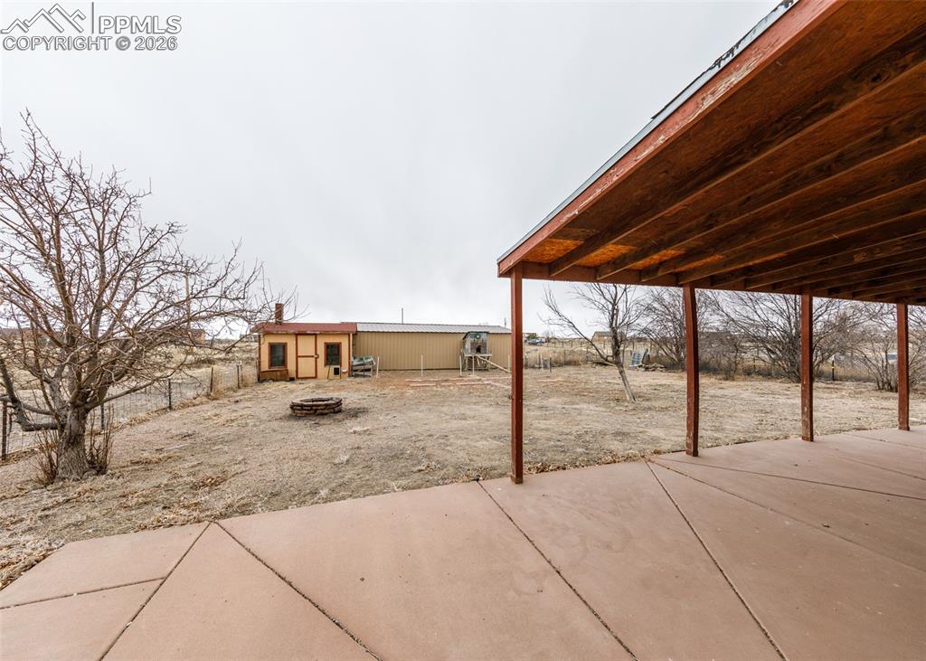 Image 43 of 50: Patio