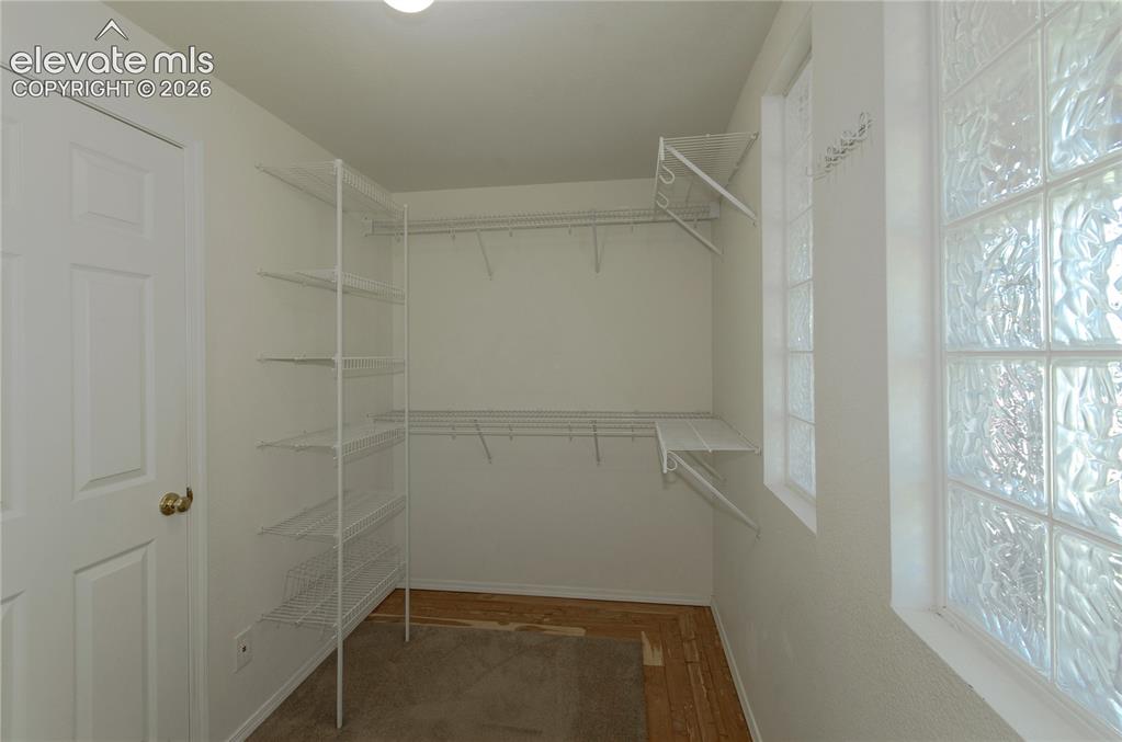Image 25 of 45: Closet