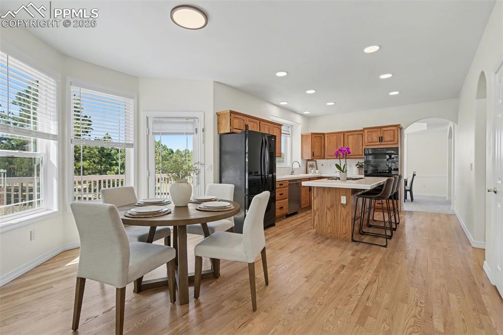 Image 11 of 48: Dining Area